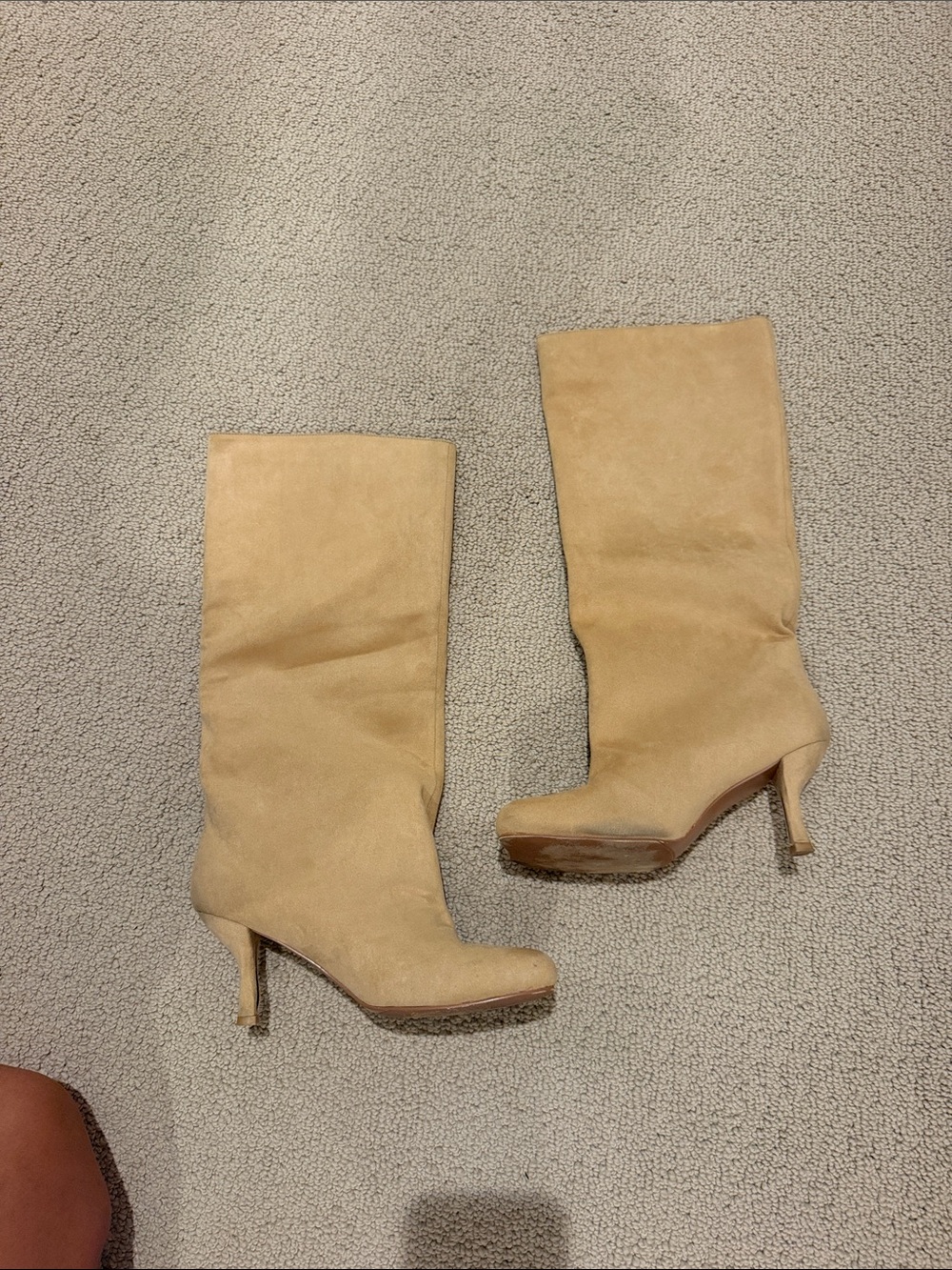 Women's Knee-High Suede Boots in Tan
